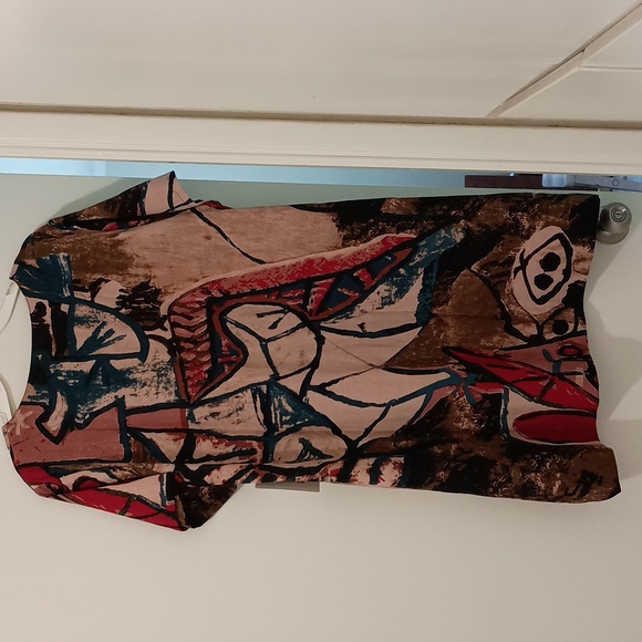 Women's dress - Picture 2 of 2